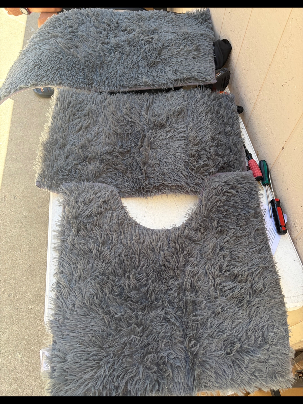 Luxury Grey Bath Rug Set - Plush Non-Slip Bathroom Mats - Picture 4 of 5